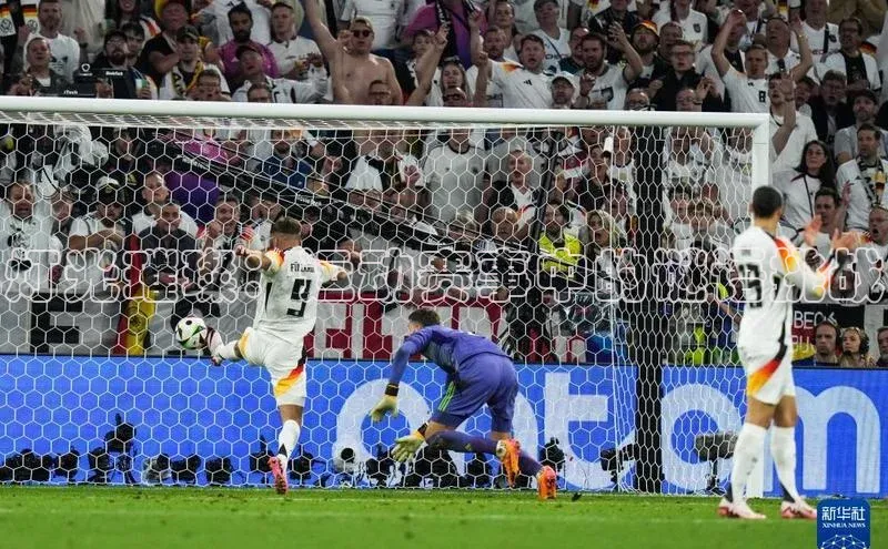 灯光璀璨：运动赛事中的谜语挑战